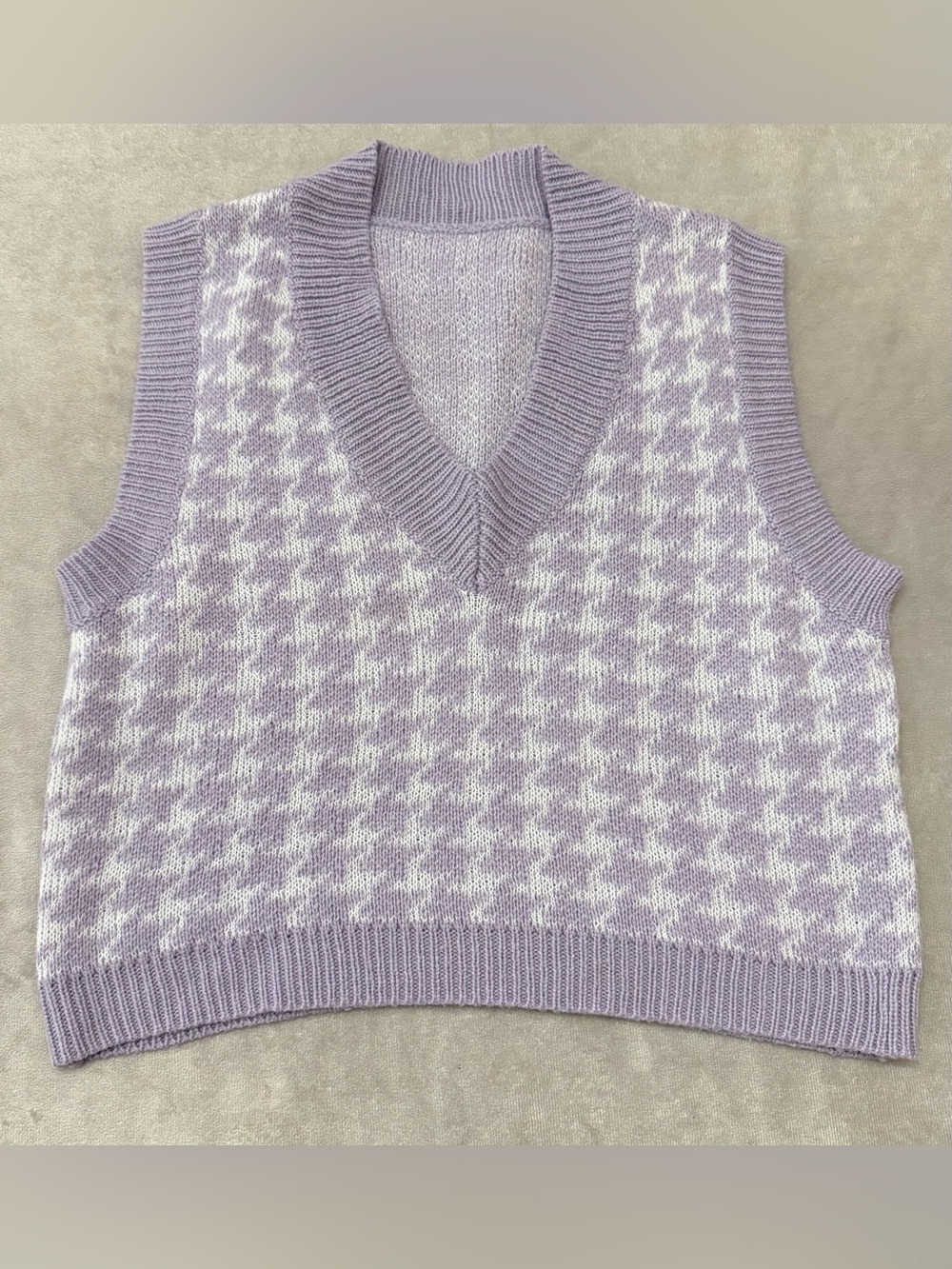 SHEIN Lilac Purple Houndstooth V-Neck Knit Sweater Vest Size Small